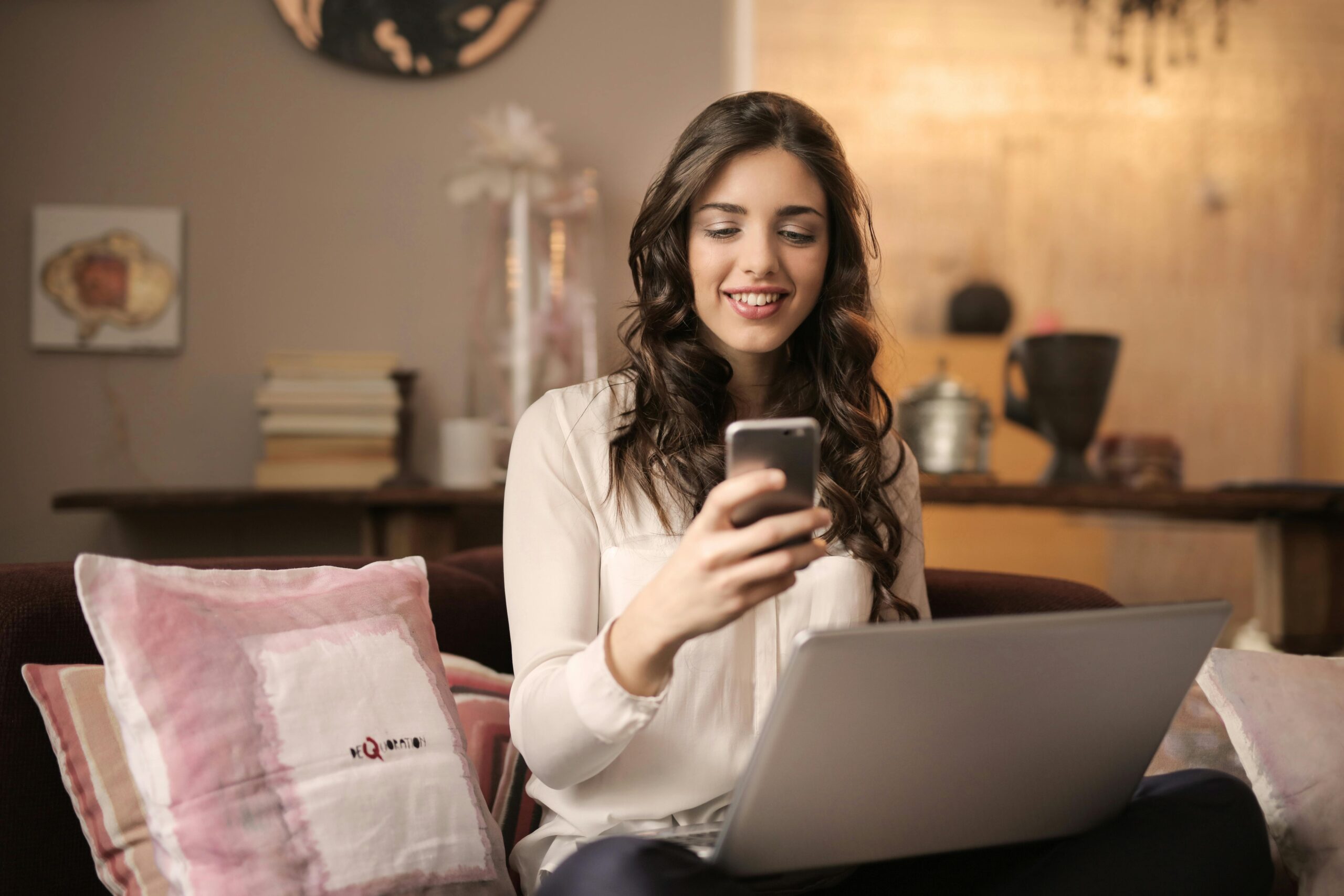 Online Flört (Dating) Psikolojisi Sanal Aşka Dikkat!
